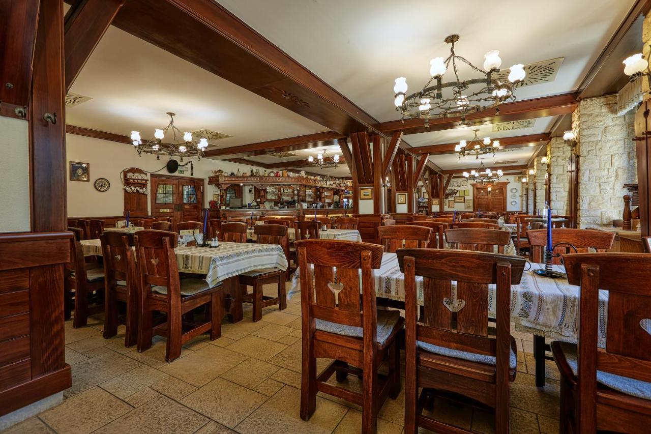 Tercia Hubertus Panzio Bed and Breakfast Sopron Exteriör bild