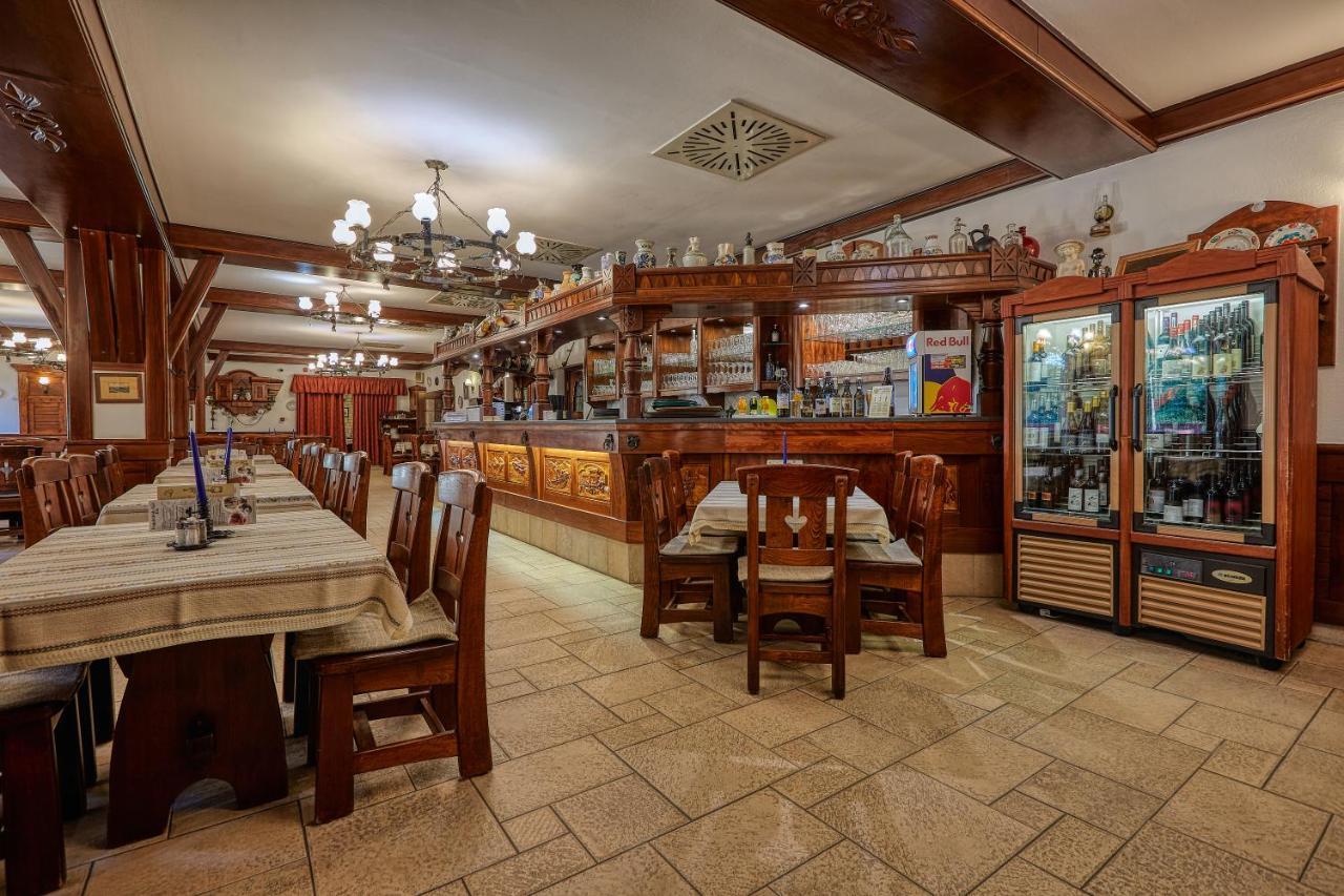 Tercia Hubertus Panzio Bed and Breakfast Sopron Exteriör bild
