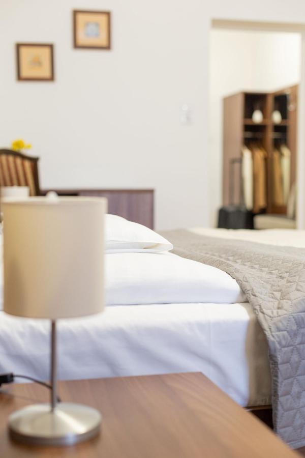 Tercia Hubertus Panzio Bed and Breakfast Sopron Exteriör bild