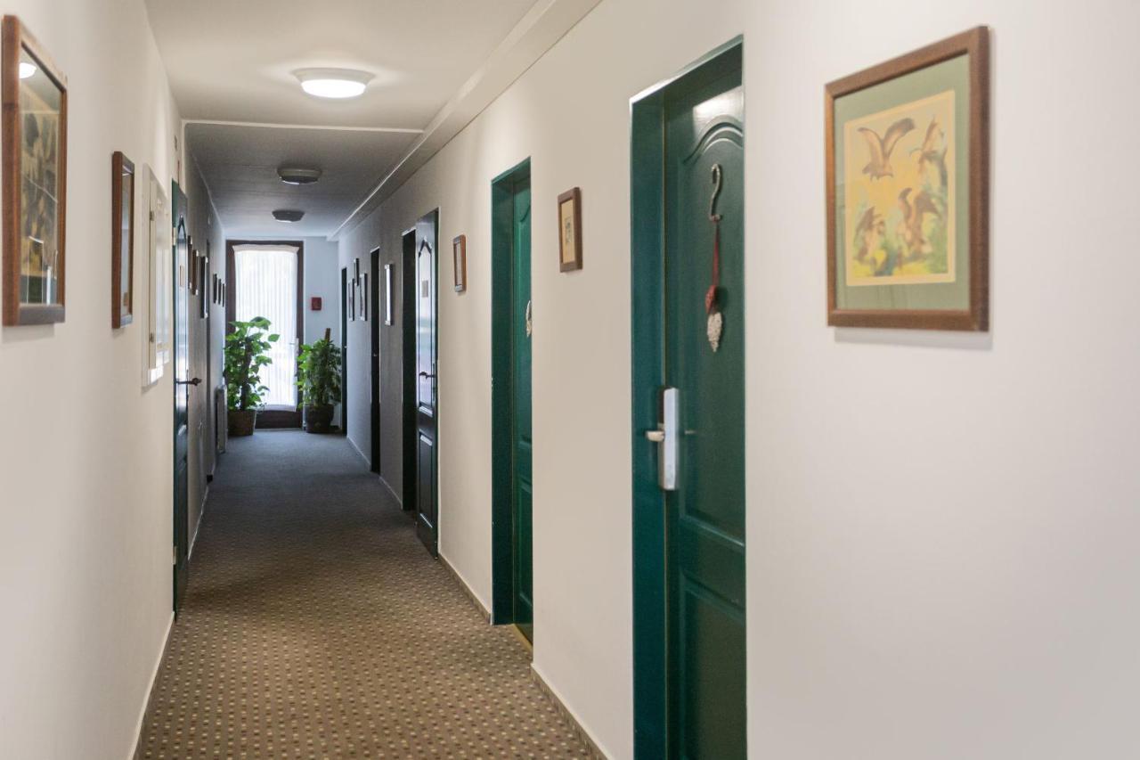 Tercia Hubertus Panzio Bed and Breakfast Sopron Exteriör bild